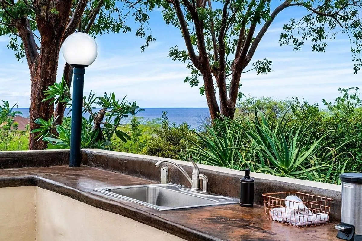 Oceanview 2 Bedroom - Walk To Downtown Kailua-Kona
